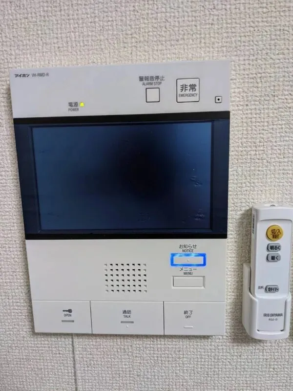 {"ja":null,"en":null,"zh-TW":null,"ru":null}