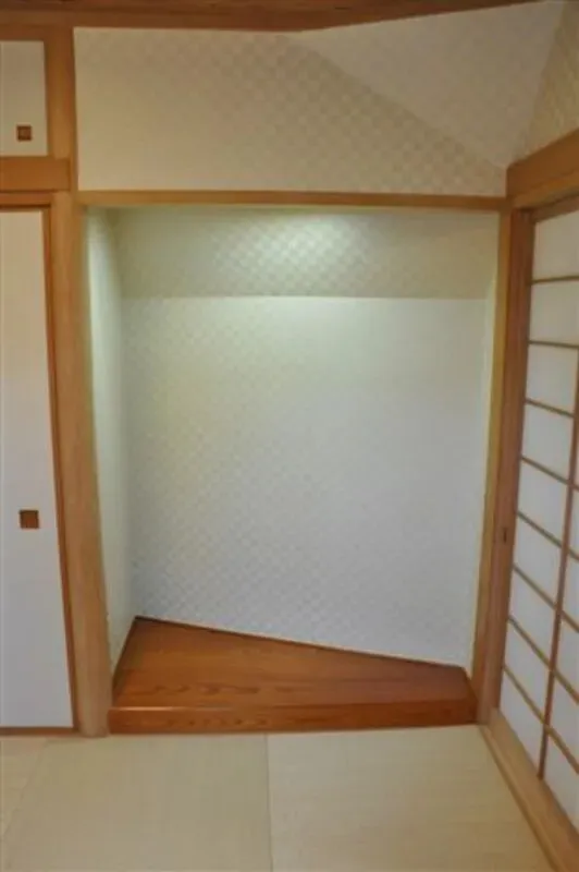 {"ja":null,"en":null,"zh-TW":null,"ru":null}